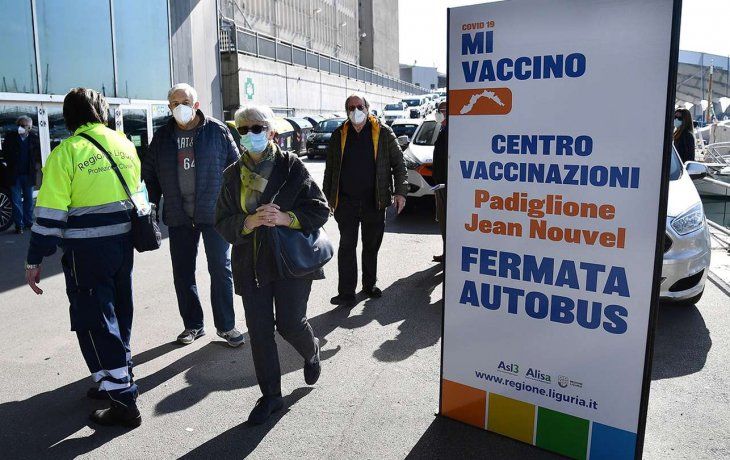 El gobierno de Italia aceleró la campaña de vacunación contra el coronavirus.