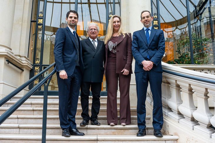 Milei held meetings with leading businessmen from the technology and industrial, hotel, grain, and energy sectors in Paris.