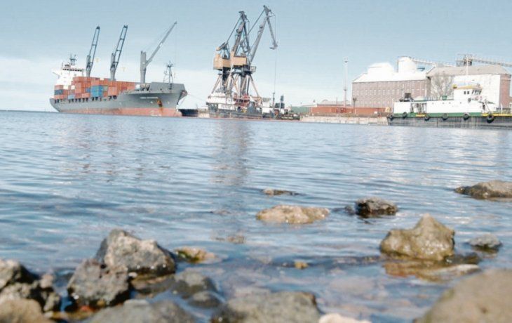 futuro. La zona del puerto bahiense se convertirá en el punto de partida del faraónico proyecto para unir el Atlántico con el yacimiento de Vaca Muerta a través de un tren.