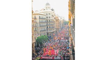 Barcelona fue una de las ciudades españolas en las que las protestas contra el histórico ajuste más se hicieron sentir. Para el Gobierno conservador, el ahorro de 65.000 millones de euros es fundamental para poder seguir pagando los salarios de los empleados públicos.