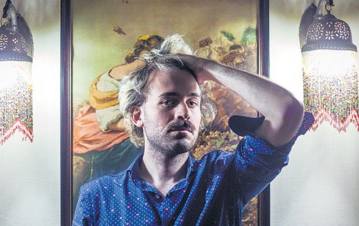 Briones asegura que en el encierro volvió a consumir su propia música.
