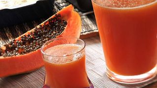 El licuado mágico de papaya que ayuda a eliminar la acidez estomacal