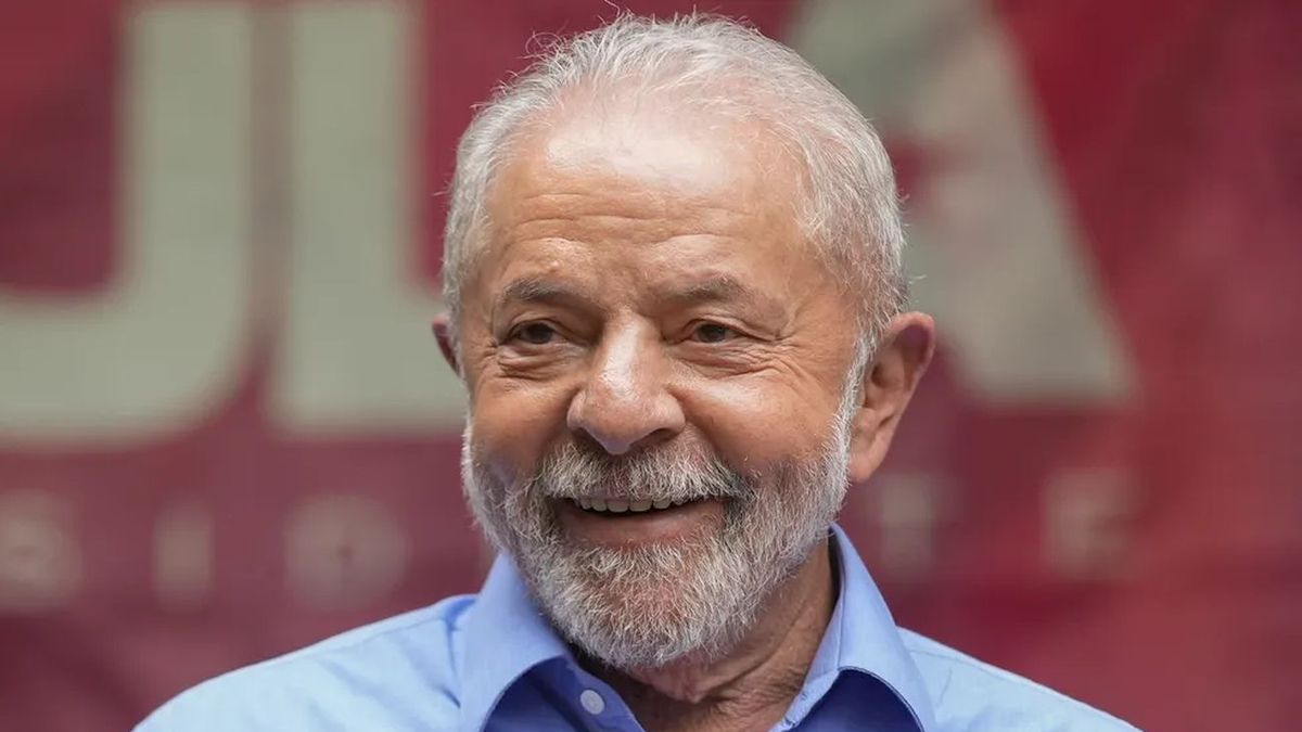 Lula underwent surgery for a larynx injury and has already been discharged