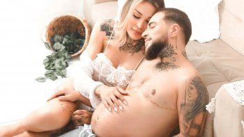 Calvin Klein eligió a un hombre embarazado como cara de la marca