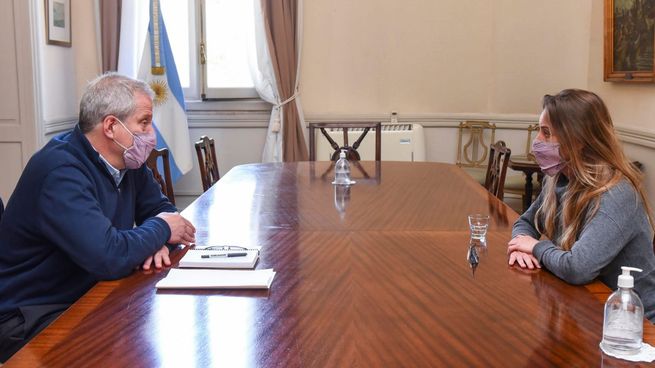 El ministro de Educación de la Nación, Jaime Perczyk y la directora general de Cultura y Educación de la provincia de Buenos Aires, Agustina Vila, se reunieron en el Palacio Pizzurno.