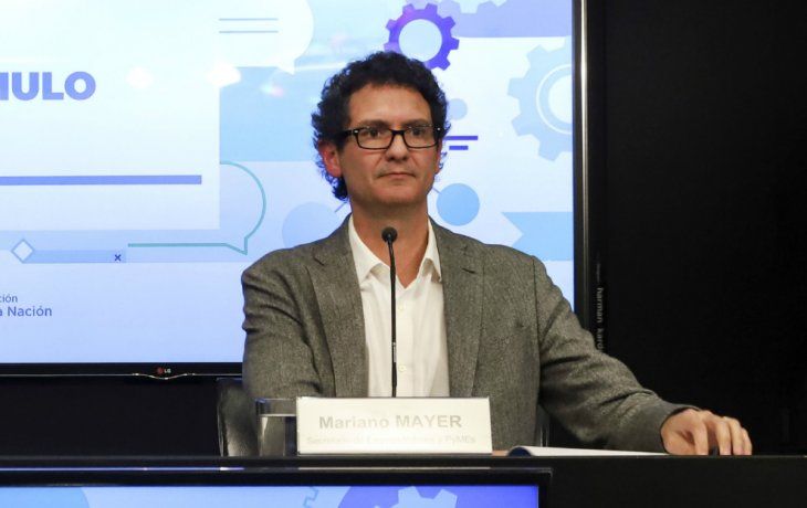gobierno promete potenciar a sectores pymes que comenzaron a crecer