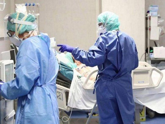 RIESGO. Las unidades de terapia intensiva funcioan casi al límite en varios puntos del país con picos de contagios.