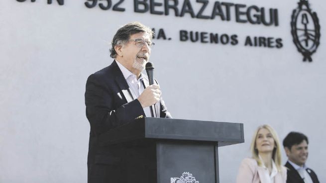 Albertio Sileoni