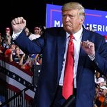 El baile de Donald fue favorable para el país y también para otro muy cercano. El baile de Donald fue favorable para el país y también para otro muy cercano.