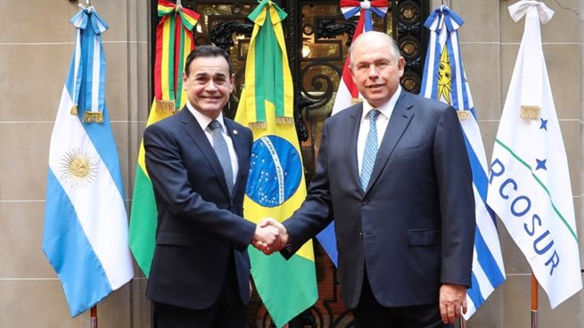 Rubén Ramírez Lezcano viajó a Buenos Aires para encontrarse con el canciller argentino.