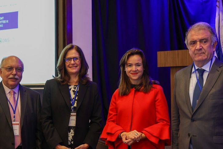 The head of the MIEM, Elisa Facio, and the president of the Ursec, Mercedes Aramendía, participated in the opening of the event that takes place in the Uruguayan capital. The head of the MIEM, Elisa Facio, and the president of the Ursec, Mercedes Aramendía, participated in the opening of the event that takes place in the Uruguayan capital.