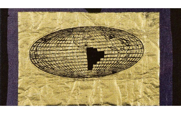 ámbito.com | PUNTO DE CONFLICTO. Una de las obras que forman parte del tributo de Muntref en el mes de la mujer. A través de las obras, las artistas revelan debilidades y fortalezas que tuvieron que atravesar.