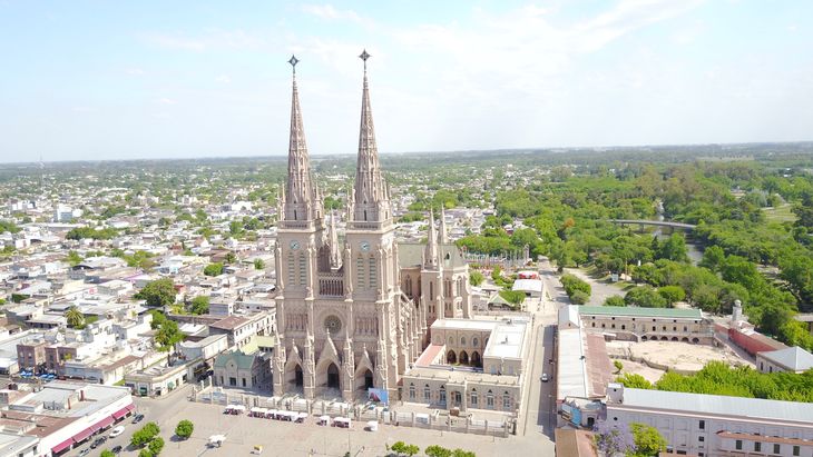 The Basilica of Luján, considered a meeting point for thousands of pilgrims, is a symbol of faith and hope for Argentines. The Basilica of Luján, considered a meeting point for thousands of pilgrims, is a symbol of faith and hope for Argentines.