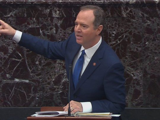 El jefe de los fiscales demócratas, Adam Schiff, calificó a Donald Trump como amenaza para la democracia.