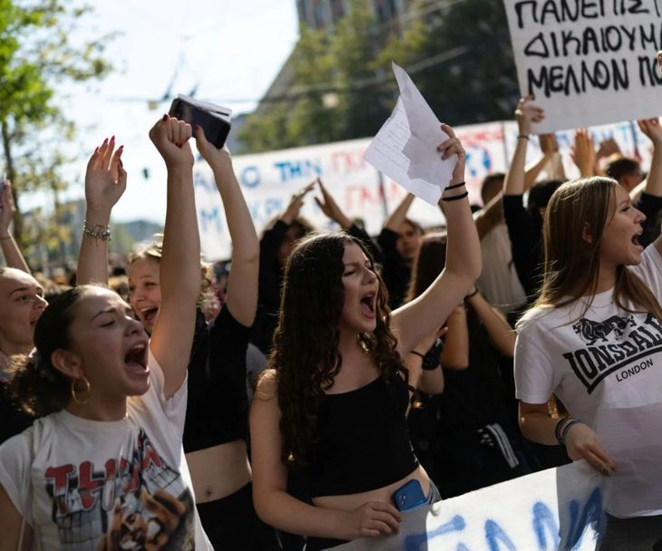 Grecia se sumó a las protestas estudiantiles en Europa con reclamos por la educación y el costo de vida.