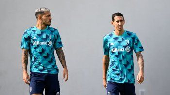 Paredes y Di María, involucrados en una investigación de apuestas ilegales en Italia.
