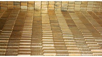 El oro aumentó un 0,9% a u$s 1.326,90