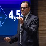 Tolosa explicó en Washington cómo la ingeniería de expectativas permitió bajar la inflación sin enfriar la economía. Tolosa explicó en Washington cómo la ingeniería de expectativas permitió bajar la inflación sin enfriar la economía.