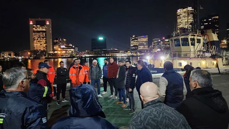 Representantes del el Sindicato de Obreros Marítimos Unidos en el puerto de Buenos Aires. Representantes del el Sindicato de Obreros Marítimos Unidos en el puerto de Buenos Aires.