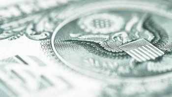 con tasas en baja, el dolar se apresta a despegar