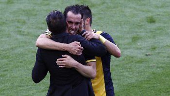 Diego Godín está en el radar de Vélez para este mercado de pases.