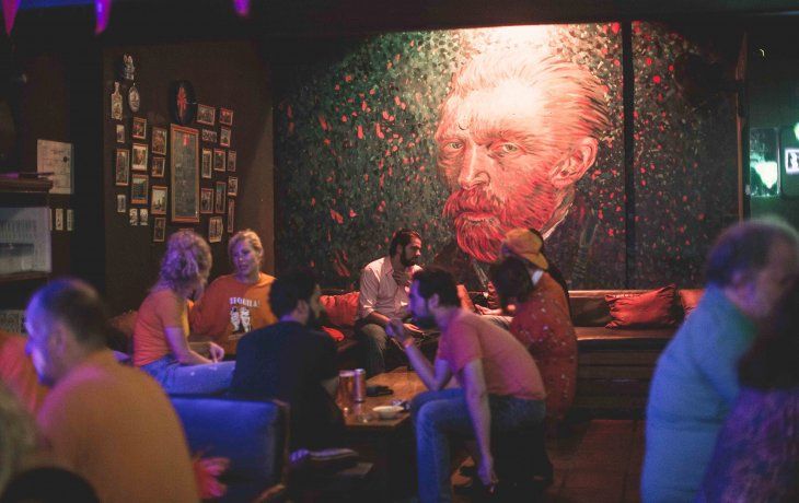 El Van Koning Bar celebra sus 20 años junto a la comunidad holandesa