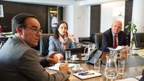 El ministro de Ambiente, Robert Bouvier, junto a la titular del MEF, Azucena Arbeleche y el subsecretario del MIEM, Walter Verri.