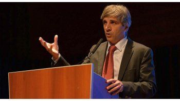 ámbito.com | El ministro de Finanzas Luis Caputo dio detalles ante empresarios del plan de Participación Público-Privada durante una exposición en el Centro Cultural Kirchner (CCK). Luego, dialogó con ámbito.com y otros medios.