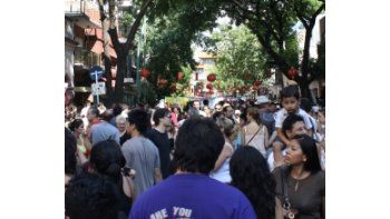ámbito.com | Unas 100.000 personas festejaron en el Barrio Chino de Belgrano la llegada del Año del Dragon. (Foto: Victoria Jiménez)