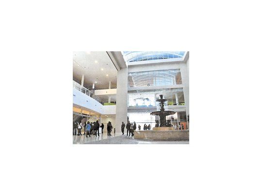 Entre las celebraciones por su 457 aniversario, la ciudad de Santiago del Estero inauguró el Centro Cultural del Bicentenario, una obra de gran magnitud y nivel internacional.