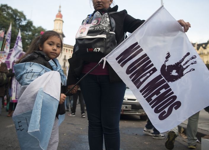 Multitudinaria marcha para volver a exigir Ni una menos (foto 3)