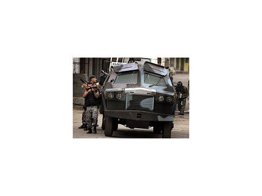 Cruento choque entre policía y narcos en Río deja 18 muertos