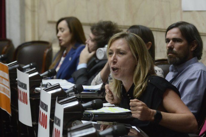 Myriam Bregman apuntó contra Javier Milei por la reforma electoral. 
