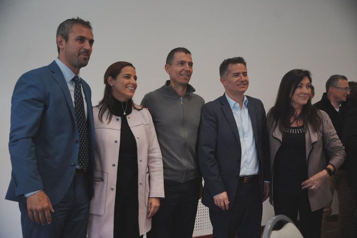 Menem, Carrizo, Picat, Bornoroni y Rodr&iacute;guez Machado en C&oacute;rdoba.