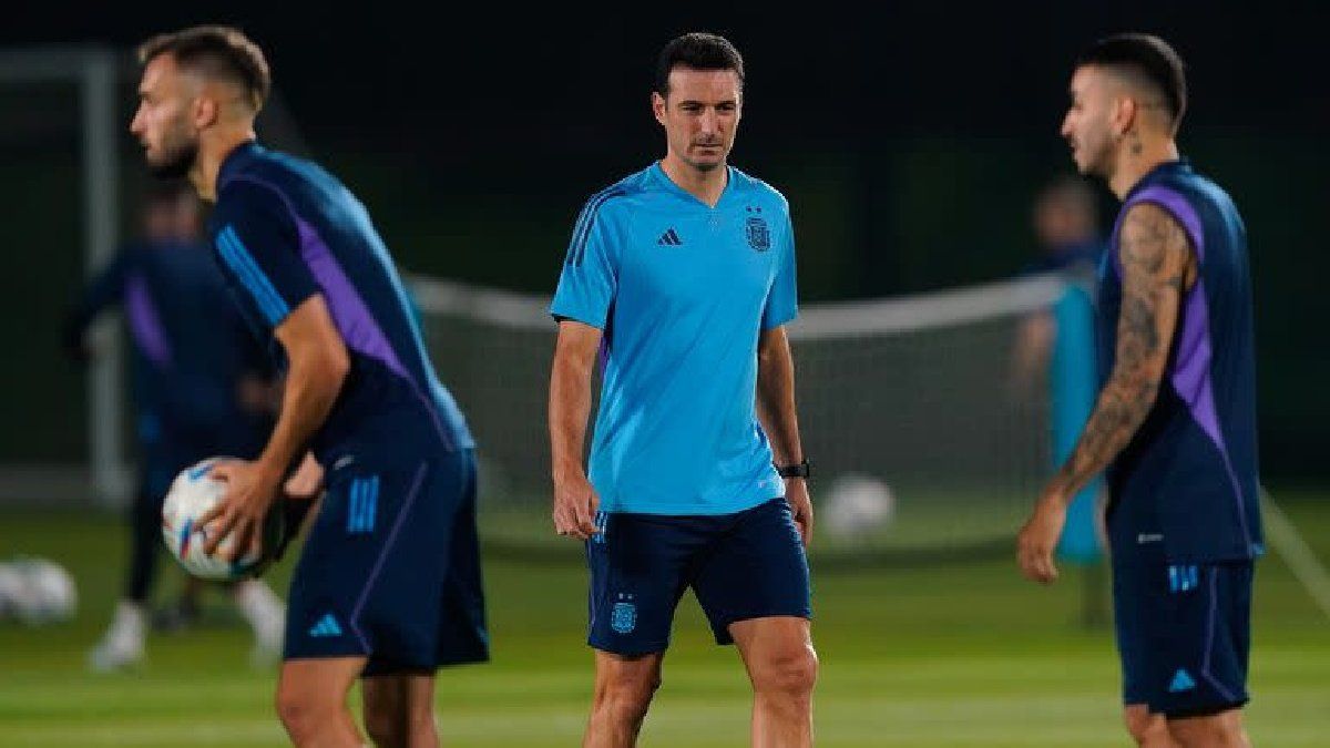 Scaloni stopped a team with surprises in training this Tuesday