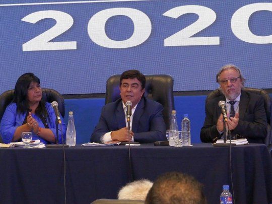 Fernando Ezpinoza durante la ceremonia de apertura de las Sesiones Ordinarias del Honorable Consejo Deliberante de La Matanza.