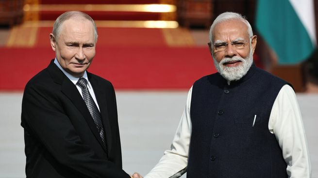 Rusia e India acordaron nuevos combenios de comercio de petróleo, gas y carbón.