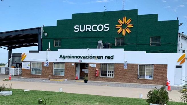 Red Surcos S.A. es una compañía de capitales argentinos dedicada al desarrollo, la producción y la comercialización de insumos para el sector agrícola, principalmente fitosanitarios como herbicidas, insecticidas y funguicidas.