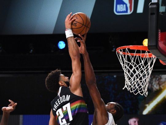 La impresionante acción defensiva de Kawhi Leonard