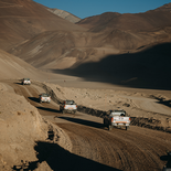 El viaje a Vicuña demoró más de 20 de horas entre subida y bajada a San Juan. El objetivo fue cumplido: observar de primera dónde se desarrollará el proyecto minero. El viaje a Vicuña demoró más de 20 de horas entre subida y bajada a San Juan. El objetivo fue cumplido: observar de primera dónde se desarrollará el proyecto minero.