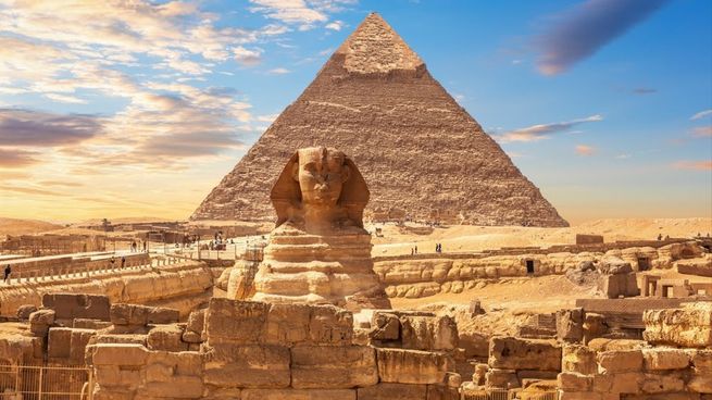 Pirámides de Giza, en Egipto.jpg