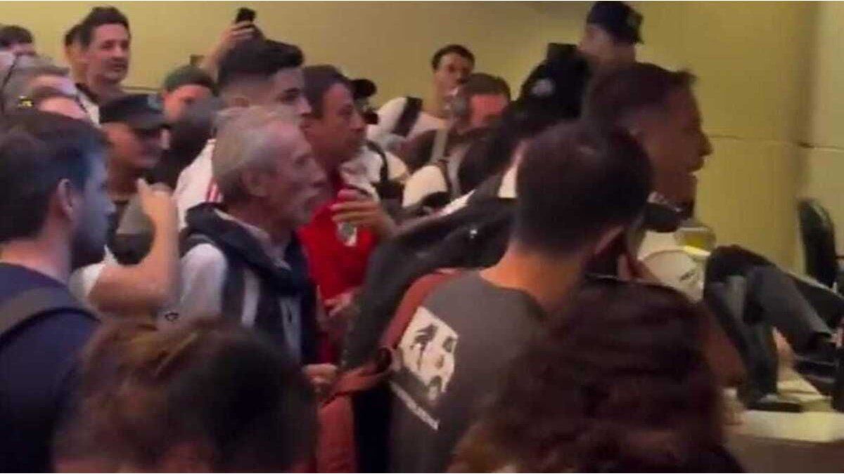 Mendoza: complaints and reproaches against JetSmart after canceling a flight with River fans