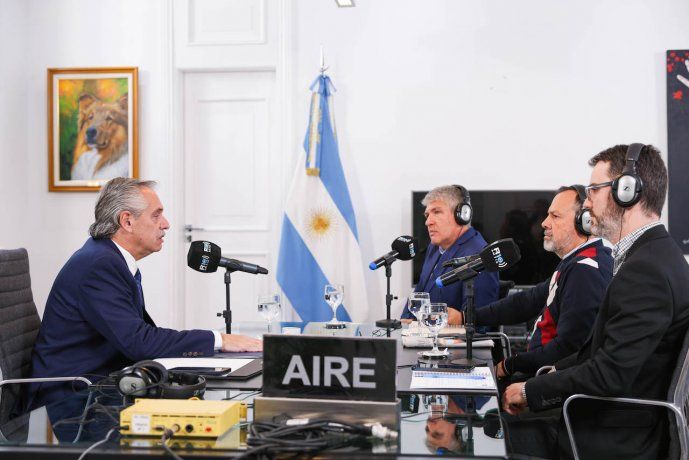 El presidente Alberto Fernández brindó una entrevista a Radio 10. 