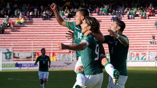 Bolivia se dio una chance más al vencer a Paraguay.