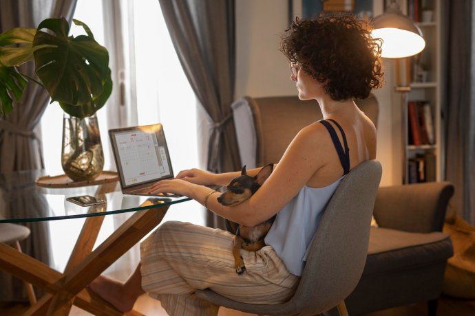 Efectivamente existen plataformas que te permiten ganar dinero con micro tareas virtuales.&nbsp;