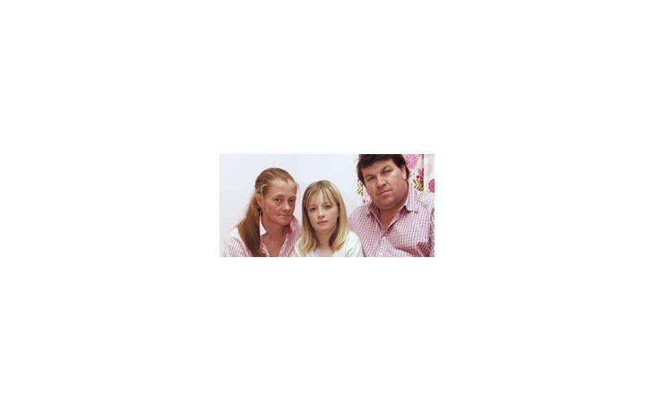 Hannah Jones, junto a su familia