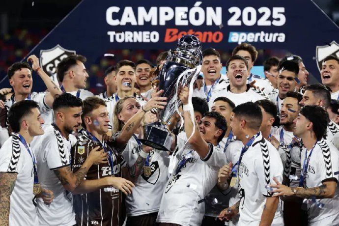 Platense, campe&oacute;n del Apertura 2025.