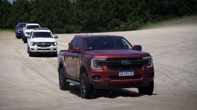 El éxito de las clínicas de Ford en los médanos de Pinamar.