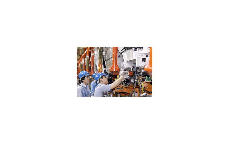 ámbito.com | Las industrias chinas se nutren cada año de masas de pobladores rurales que migran a las ciudades en busca de una mejor vida. Esto obliga a las autoridades a un permanente esfuerzo para asimilarlos y no crear nuevos bolsones de pobreza.