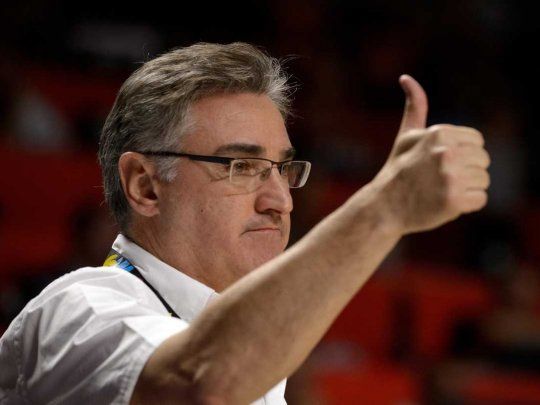 Julio Lamas anunció su retiro profesional como entrenador de básquet.